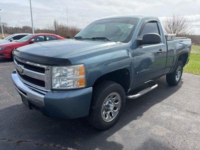 2011 Chevrolet Silverado 1500 4X2 Work Truck 2DR Regular Cab 6.5 FT. SB