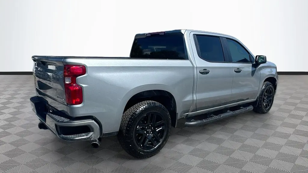 2025 Chevrolet Silverado 1500 Custom