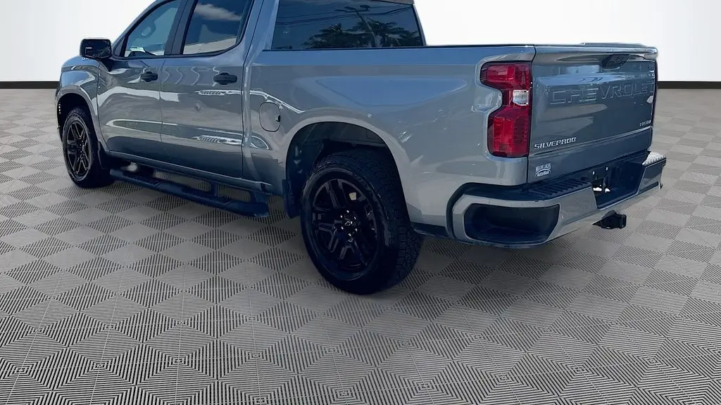 2025 Chevrolet Silverado 1500 Custom