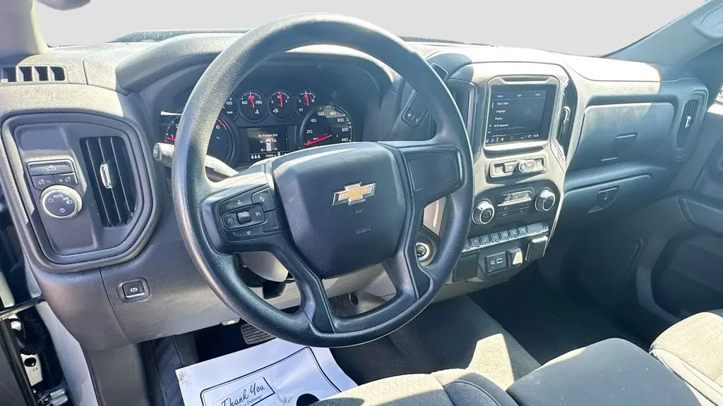 2025 Chevrolet Silverado 1500 Custom