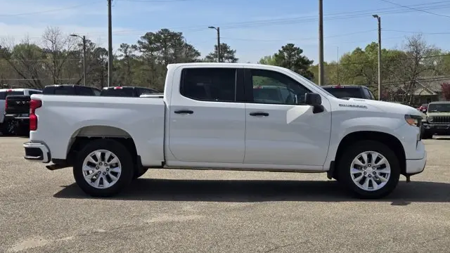 2025 Chevrolet Silverado 1500 Custom
