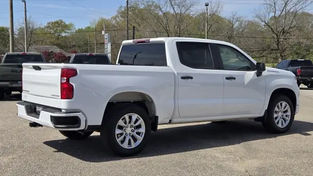 2025 Chevrolet Silverado 1500 Custom