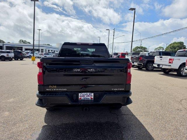 2022 Chevrolet Silverado - $28,988