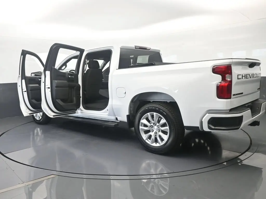 2024 Chevrolet Silverado - $23,586