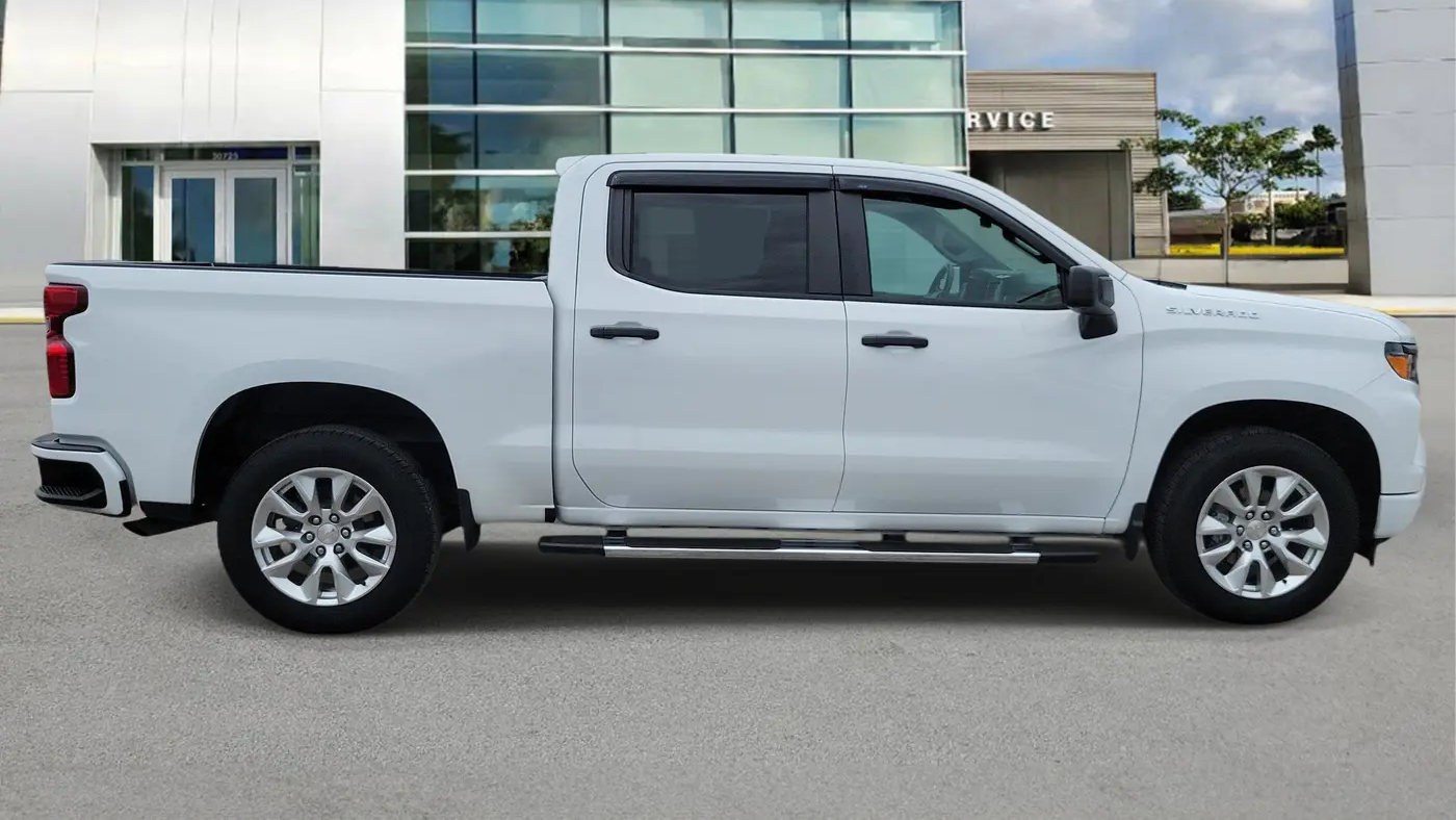 2024 Chevrolet Silverado 1500 Custom