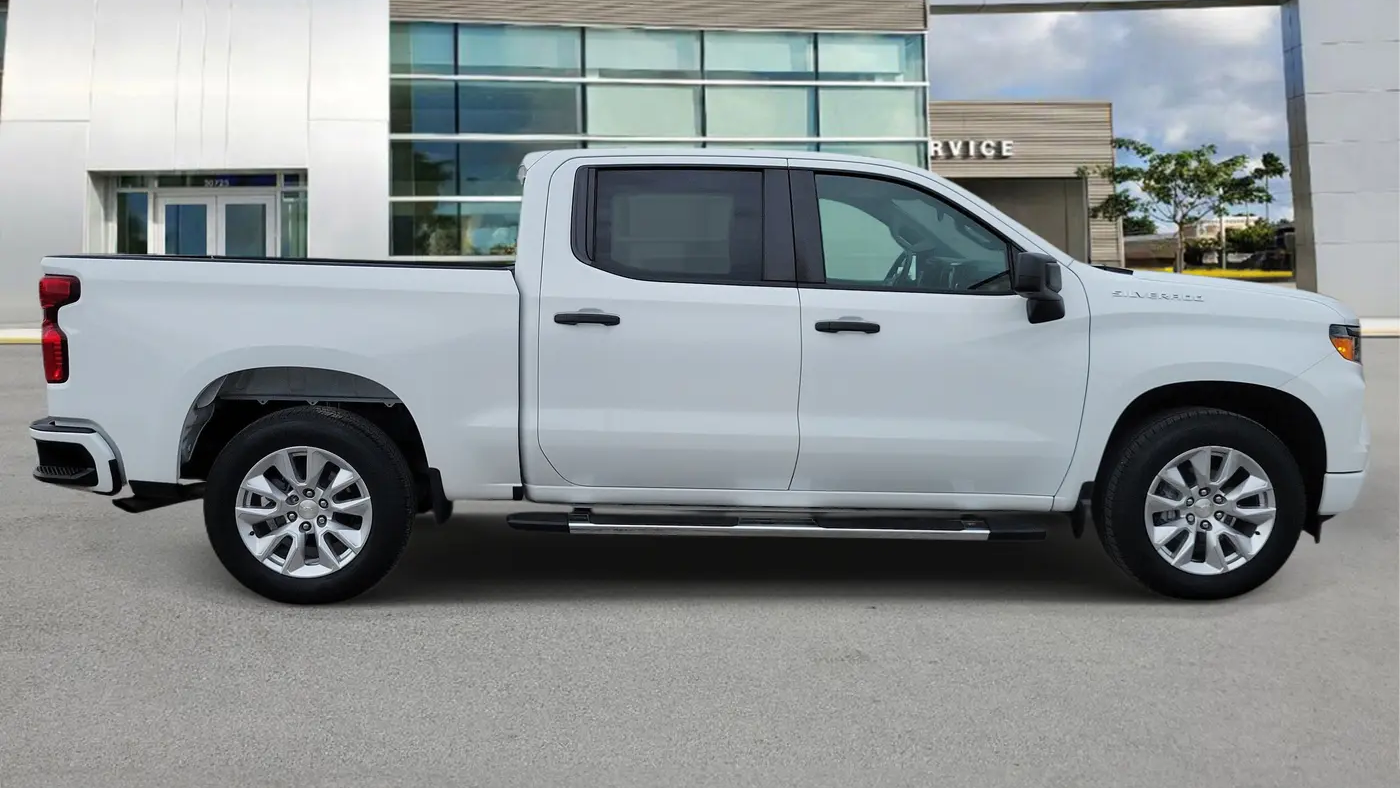 2022 Chevrolet Silverado 1500 Custom
