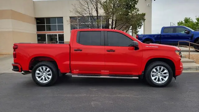 2025 Chevrolet Silverado 1500 Custom