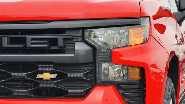 2025 Chevrolet Silverado 1500 Custom