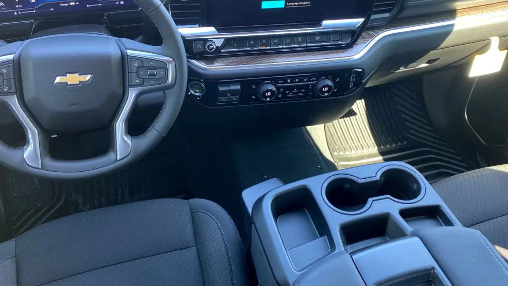 2025 Chevrolet Silverado 1500 LT