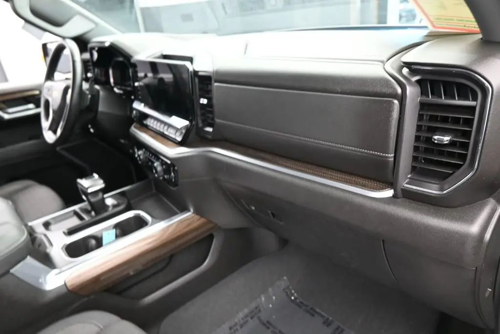 2024 Chevrolet Silverado - $37,981