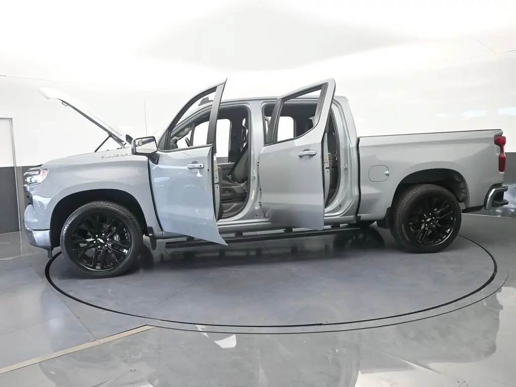 2024 Chevrolet Silverado - $37,981