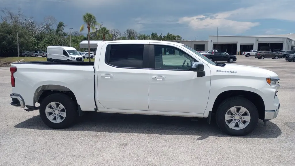 2025 Chevrolet Silverado 1500 LT