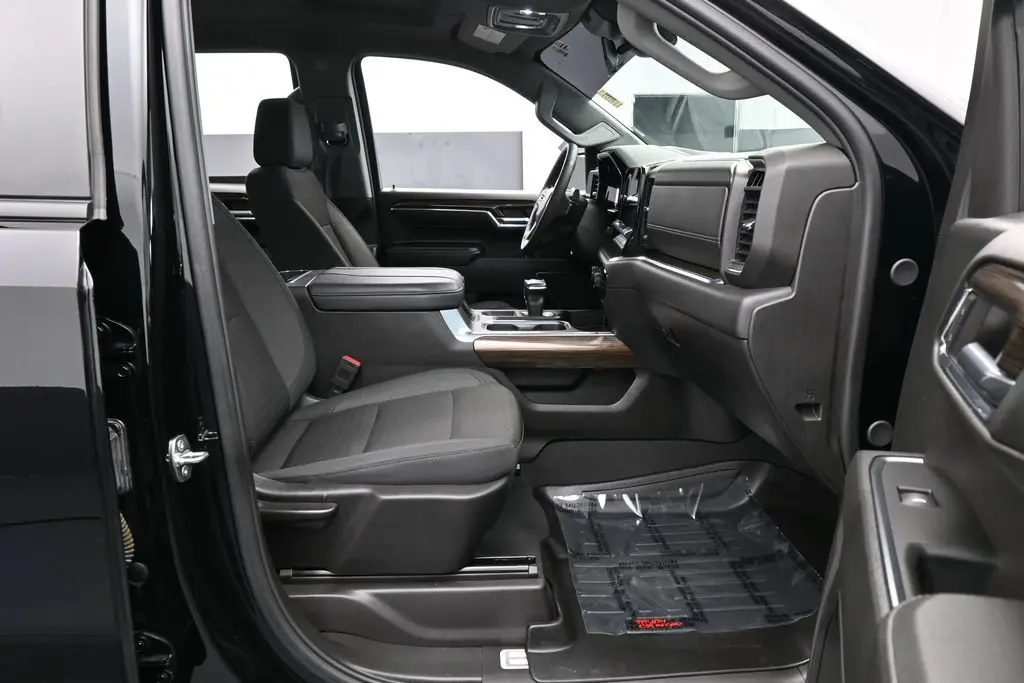 2024 Chevrolet Silverado - $35,891