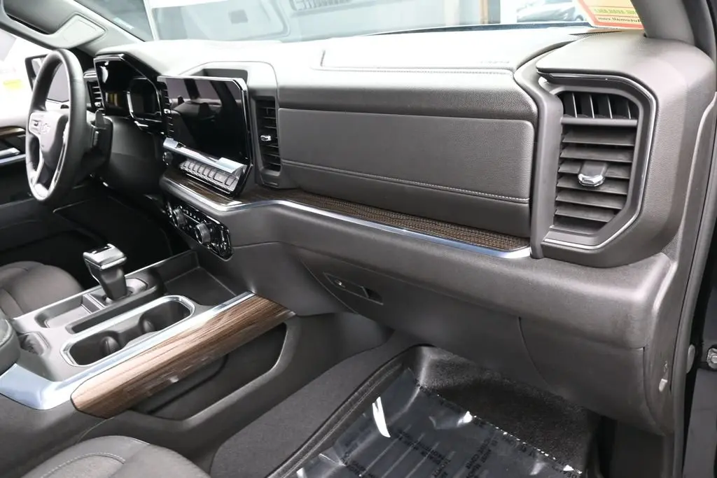 2024 Chevrolet Silverado - $35,891