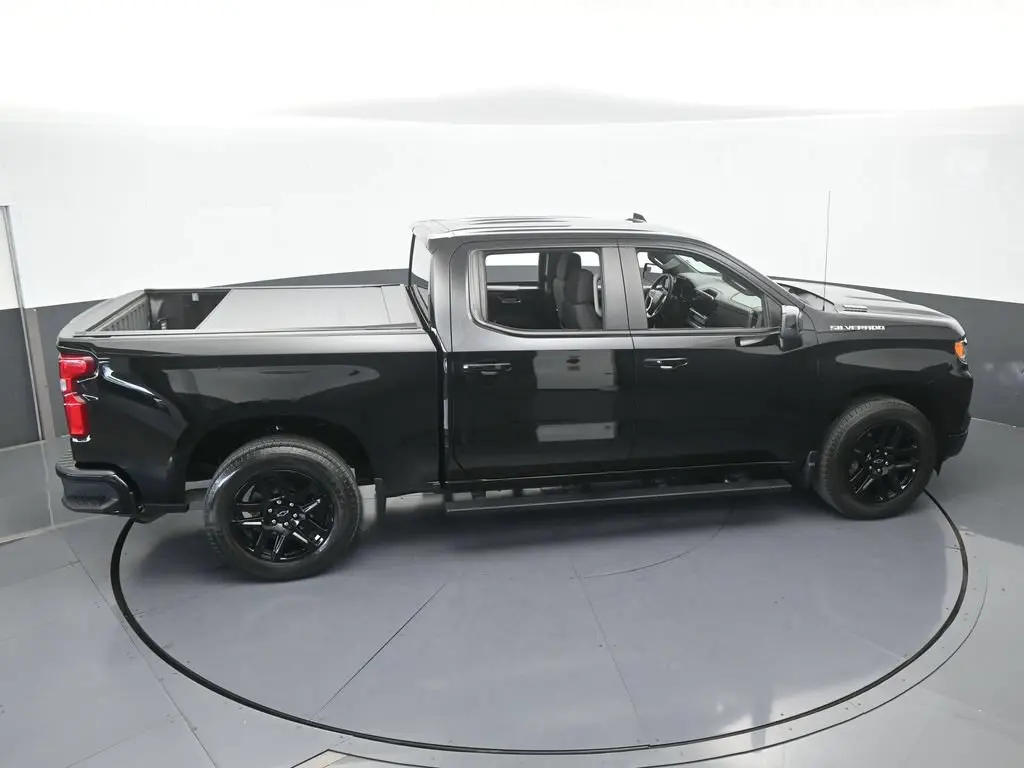 2024 Chevrolet Silverado - $35,891