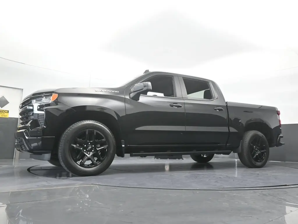 2024 Chevrolet Silverado - $35,891