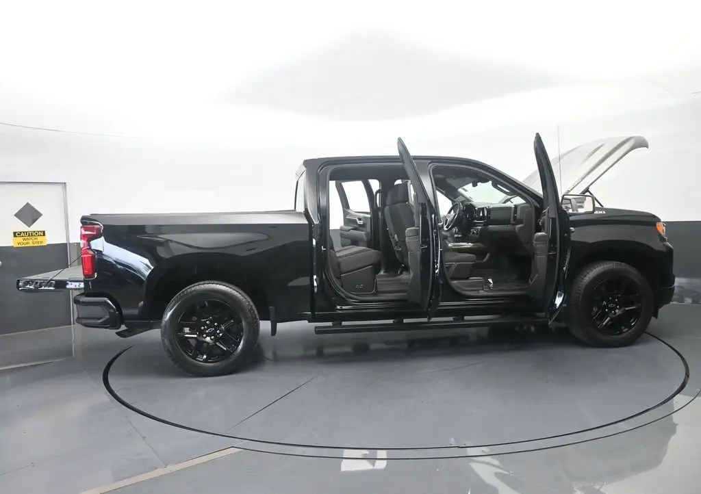 2024 Chevrolet Silverado - $35,891