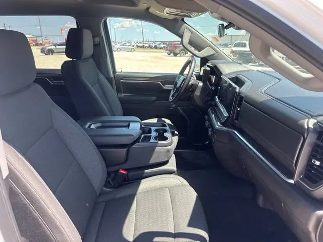 2026 Chevrolet Silverado - $39,200
