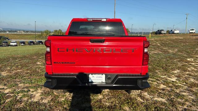 2022 Chevrolet Silverado - $27,980