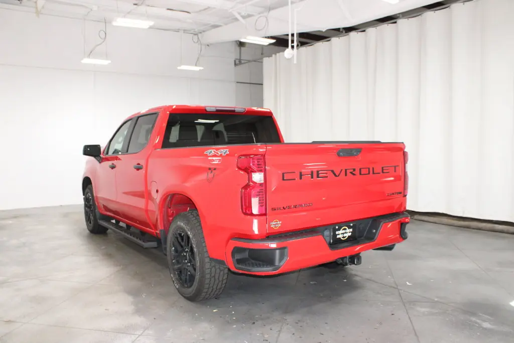 2022 Chevrolet Silverado - $28,798