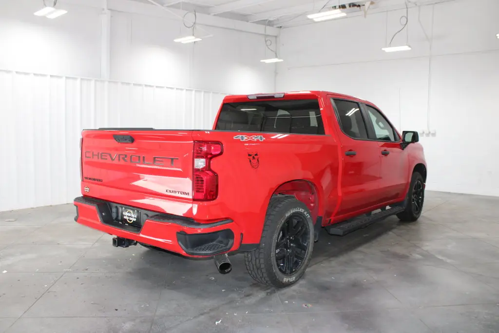 2022 Chevrolet Silverado - $28,798