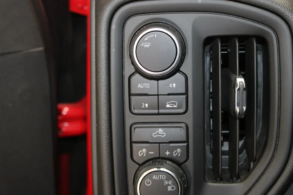 2022 Chevrolet Silverado - $28,798