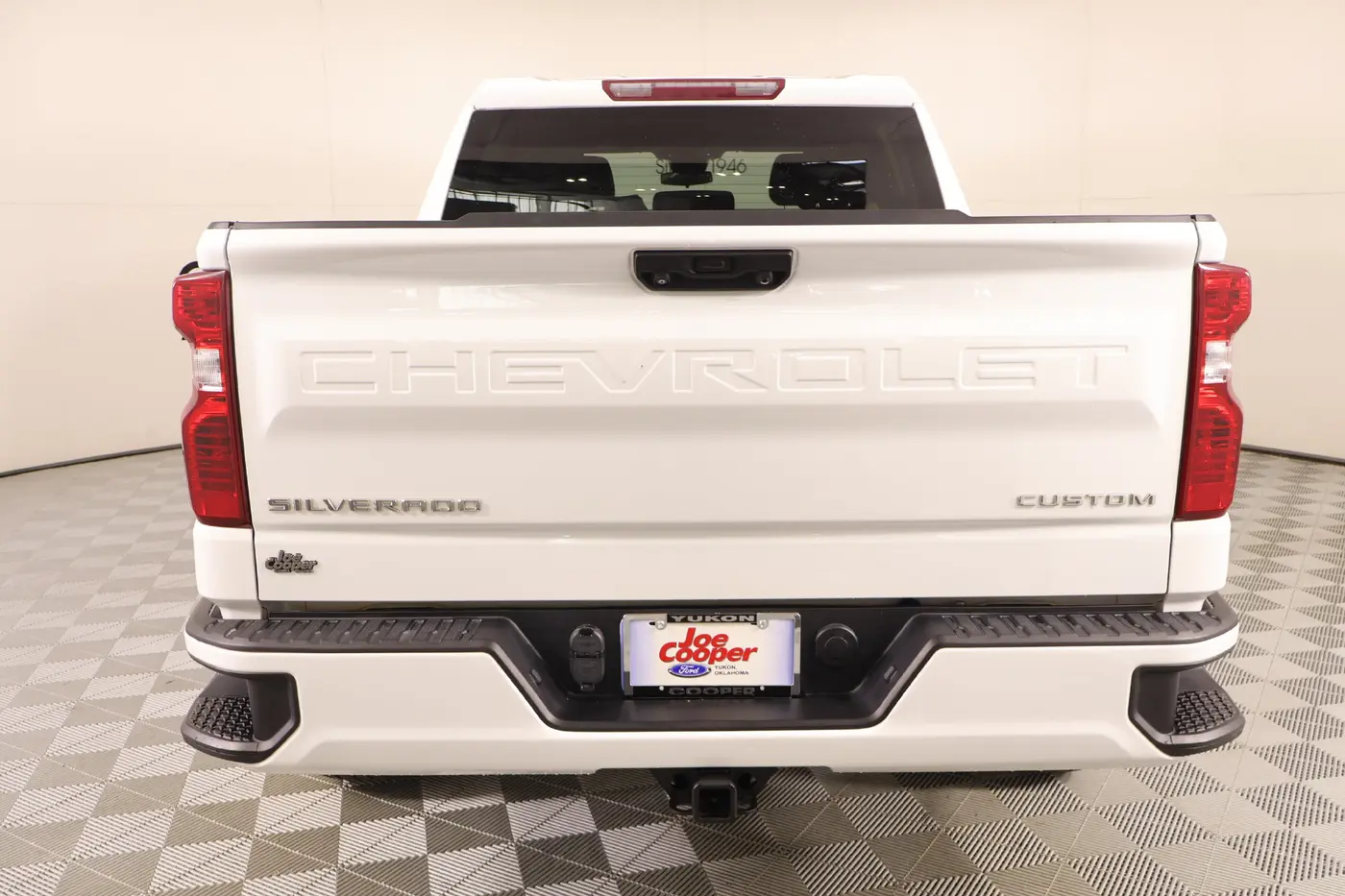 2023 Chevrolet Silverado - $27,432