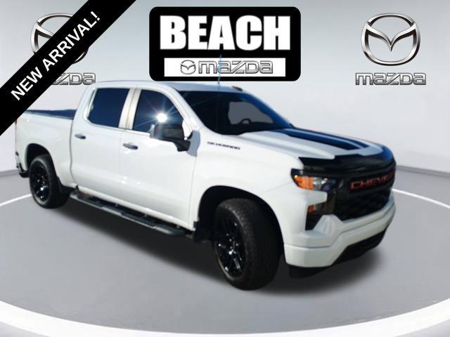 2023 Chevrolet Silverado - $33,179
