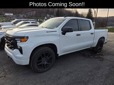 2022 Chevrolet Silverado 1500 4X4 Custom 4DR Crew Cab 6.6 FT. SB