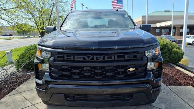2023 Chevrolet Silverado 1500 Custom