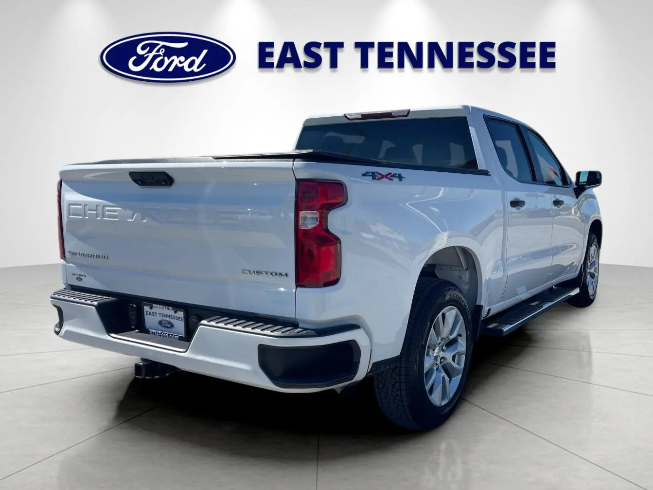 2022 Chevrolet Silverado - $27,222