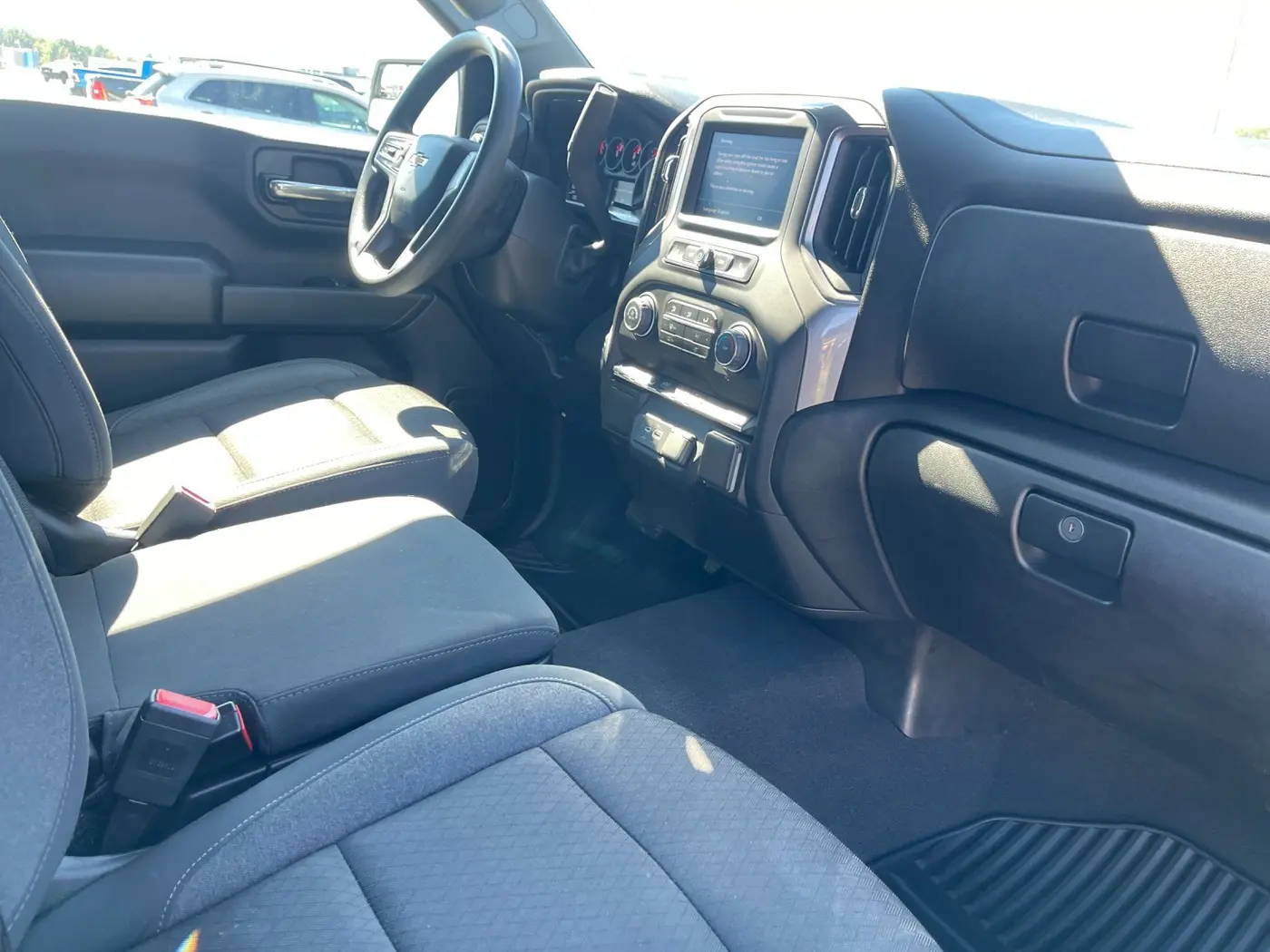2022 Chevrolet Silverado - $27,222