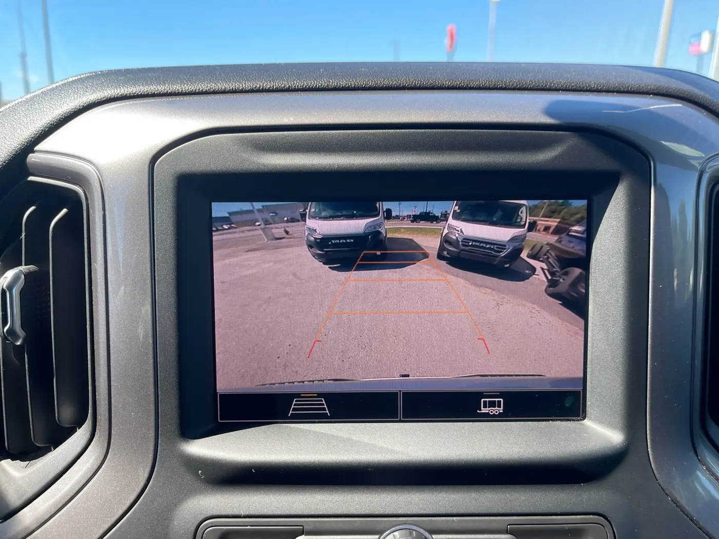 2022 Chevrolet Silverado - $27,222