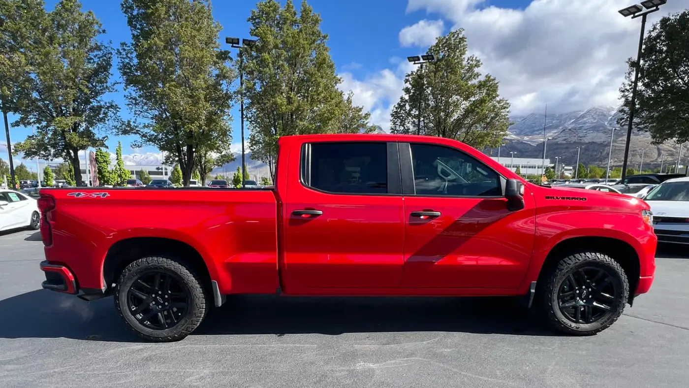 2023 Chevrolet Silverado 1500 Custom