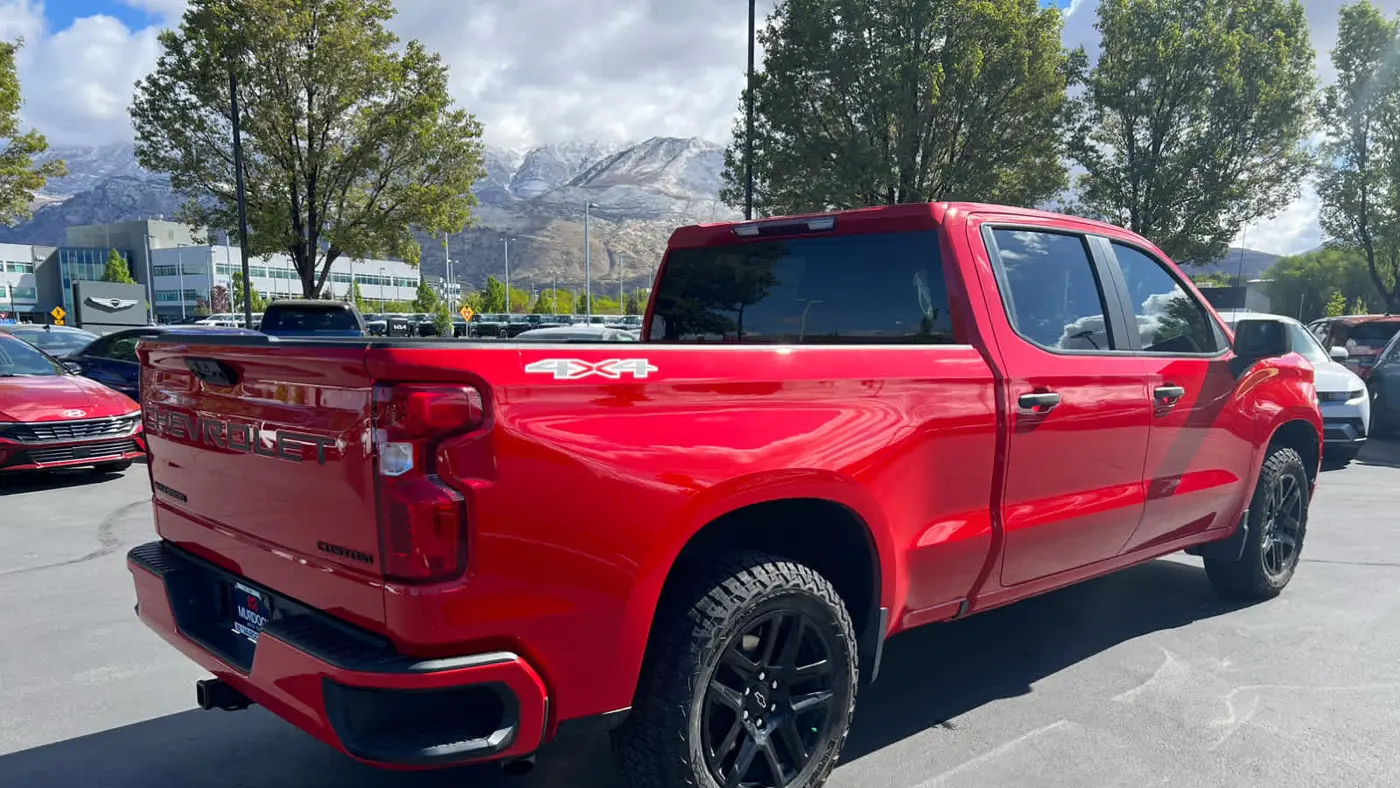 2023 Chevrolet Silverado 1500 Custom