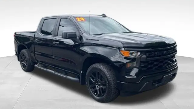 2024 Chevrolet Silverado 1500 Custom