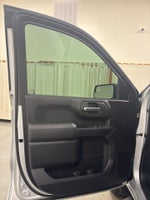 2022 Silverado 1500 Thumbnail 17