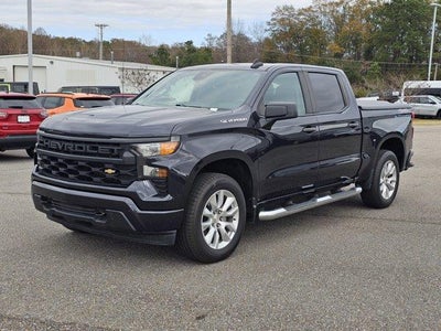 2022 Chevrolet Silverado 1500 4X4 Custom 4DR Crew Cab 5.8 FT. SB