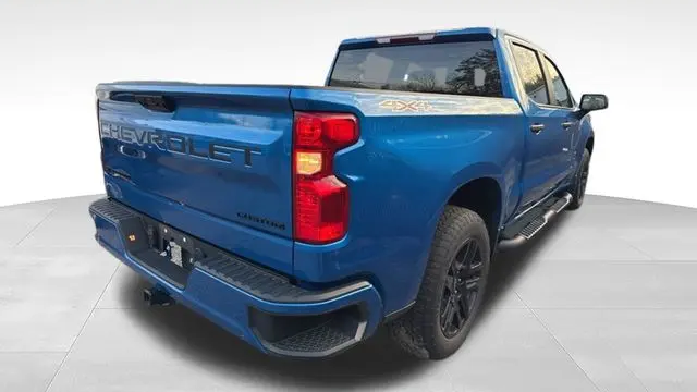 2023 Chevrolet Silverado 1500 Custom