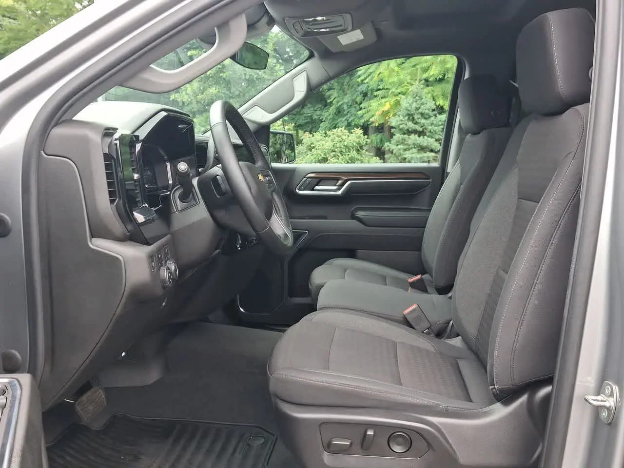 2024 Chevrolet Silverado - $29,293