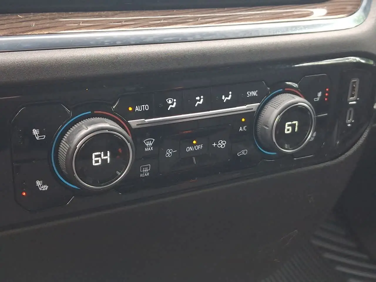 2024 Chevrolet Silverado - $29,293