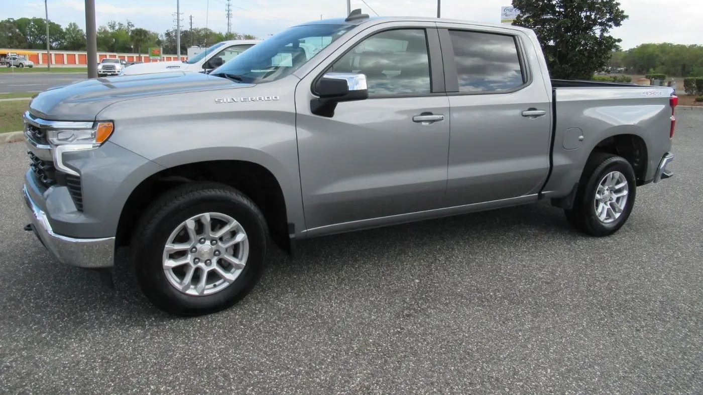 2023 Chevrolet Silverado 1500 LT