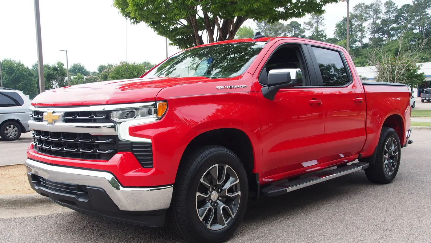 2023 Chevrolet Silverado 1500 LT