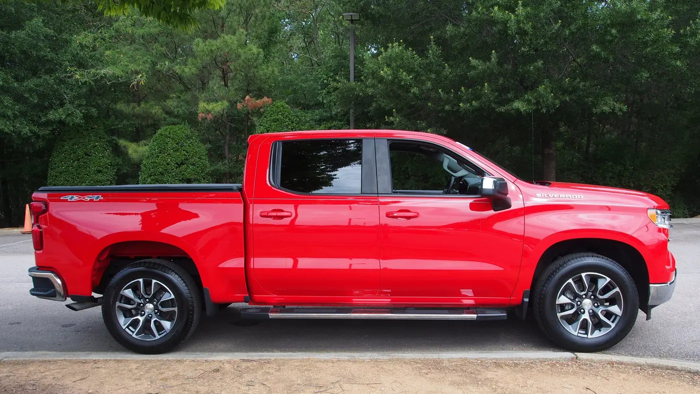 2023 Chevrolet Silverado 1500 LT