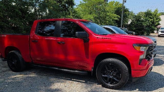 2025 Chevrolet Silverado 1500 Custom