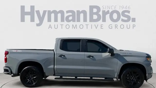 2025 Chevrolet Silverado 1500 Custom