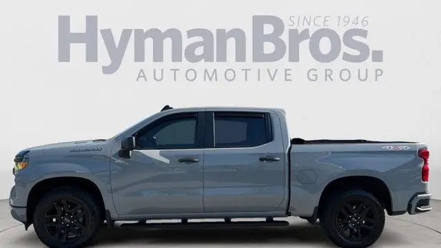 2025 Chevrolet Silverado 1500 Custom