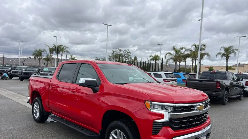 2025 Chevrolet Silverado 1500 LT
