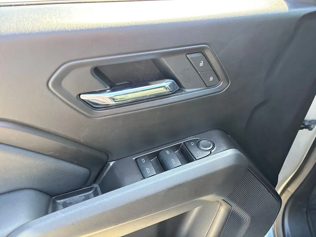 2025 Chevrolet Colorado - $33,300