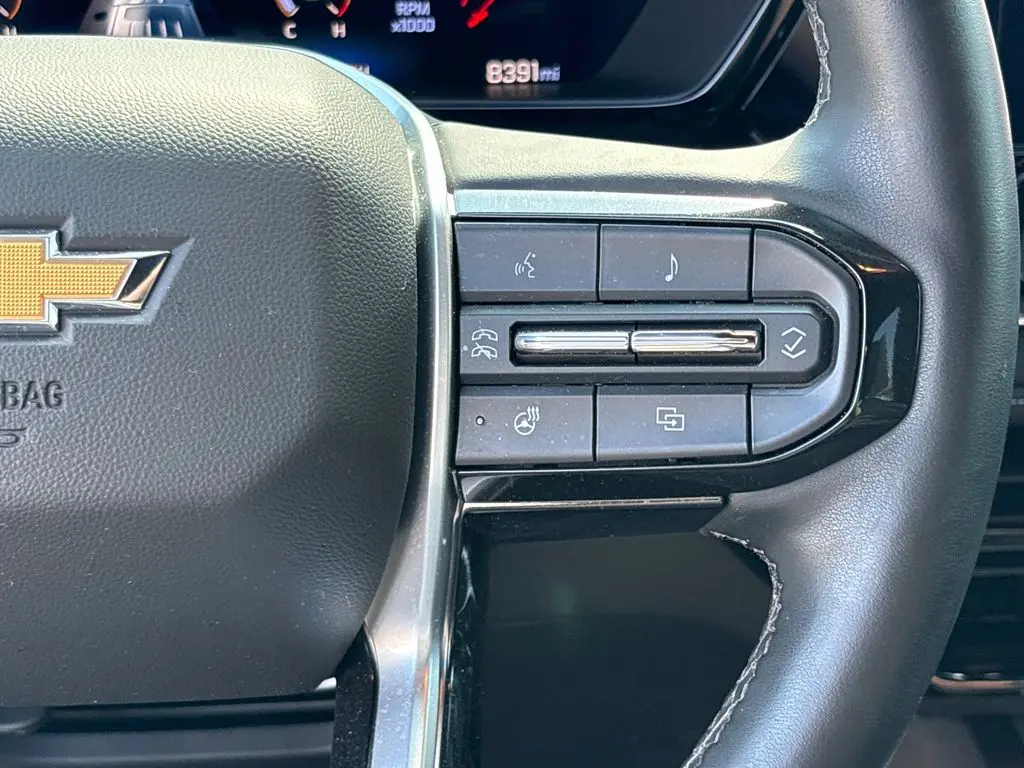 2025 Chevrolet Colorado - $33,300